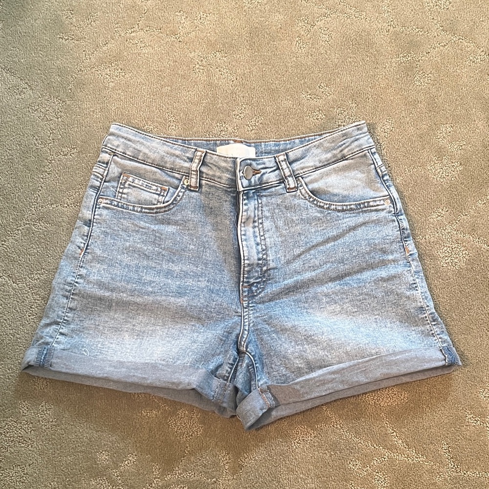 H&M Light Wash Denim High-Rise Roll-Hem Shorts